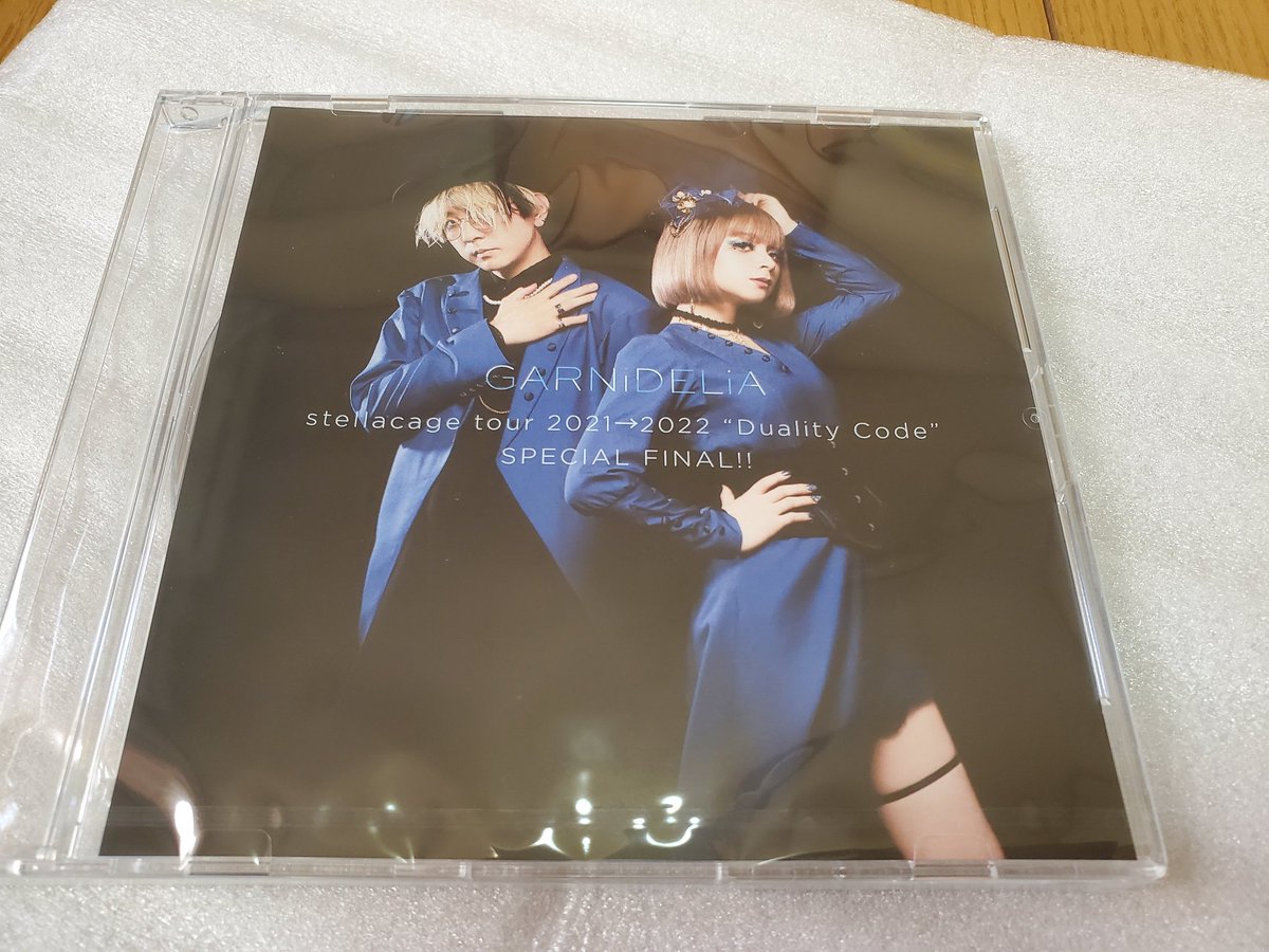sug_gir_hana117's tweet photo. BD届いた～！！
#GARNiDELiA #DualityCode https://t.co/CPCsXpFVxh