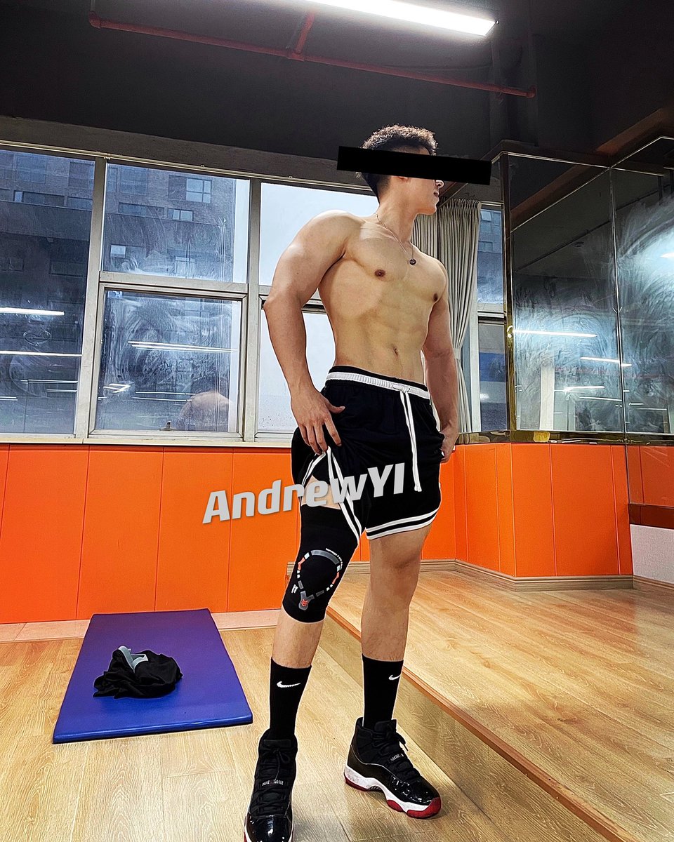 AndrewYIII's tweet photo. https://t.co/GWZwyMh3n7