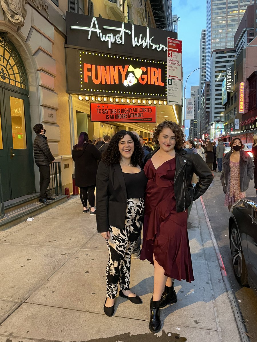 zucker_punched's tweet photo. I don’t know that I will ever have the words to articulate what tonight meant to me. @FunnyGirlBwy is really something special and Beanie Feldstein deserves the world 😭❤️ https://t.co/I227TRgDxr