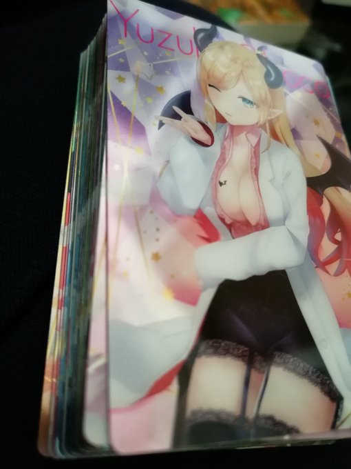 宇都宮といっても外れの方なんで、
立ち寄るコンビニでたびたび、
棚の目立たないとこに置かれて残ってたりする。

そいつをちょこちょこ先生、
つまみ食いしてたわけだが

33枚ものウエハースを食っていた事実!w

マリン船長出たら一区切りと思ってたが、
出なかったんだ。 