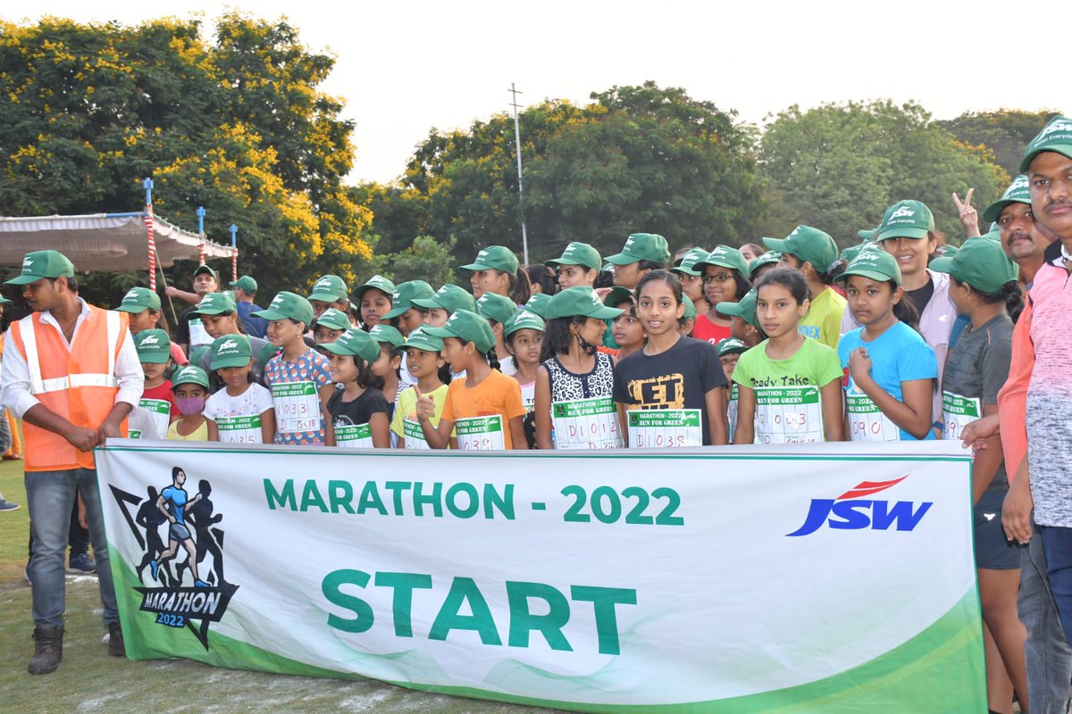 LokendraRajSin1's tweet photo. #JSW Vijayanagar witnessed a great euphoria. #RunForGreen# Marathon.
More than 2000 members of Steel, Energy, Cement, Paints with their families and Kids.
It was really a fun time for all of us. I congratulate all the finishers of 
#RunForGreen# #TogetherWeCan# #BetterEveryday#. https://t.co/UYWlBzTJgW