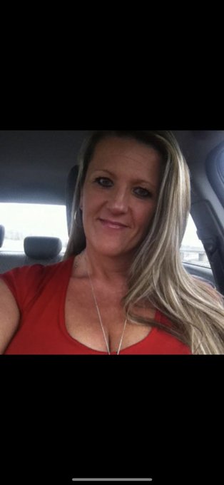 English follow.  https://t.co/gMSmbMg5ay .  Milf 48 ans BiG ASS 38 EE. Belle, sexy, cochonne, chaude