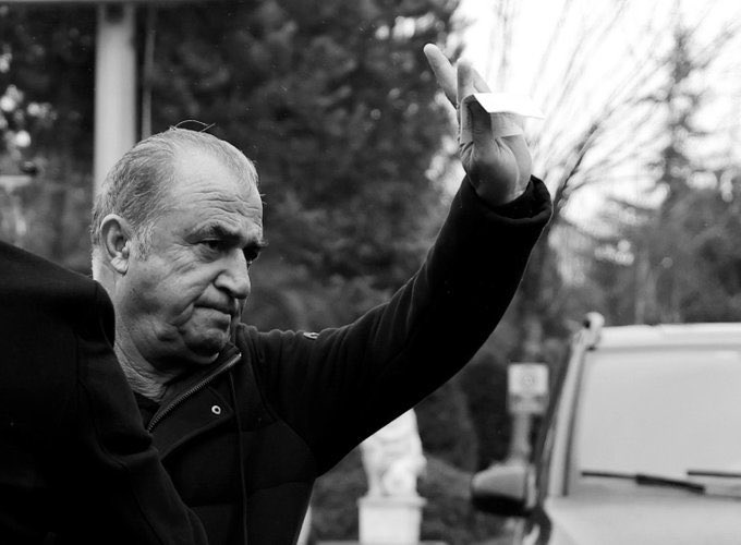 <a href="/GalatasaraySK/">Galatasaray SK</a> Bize asla unutturamayacağı bir ihanet fotoğrafı bıraktı.  Yaz kızım BEDEL ÖDENDİ!!