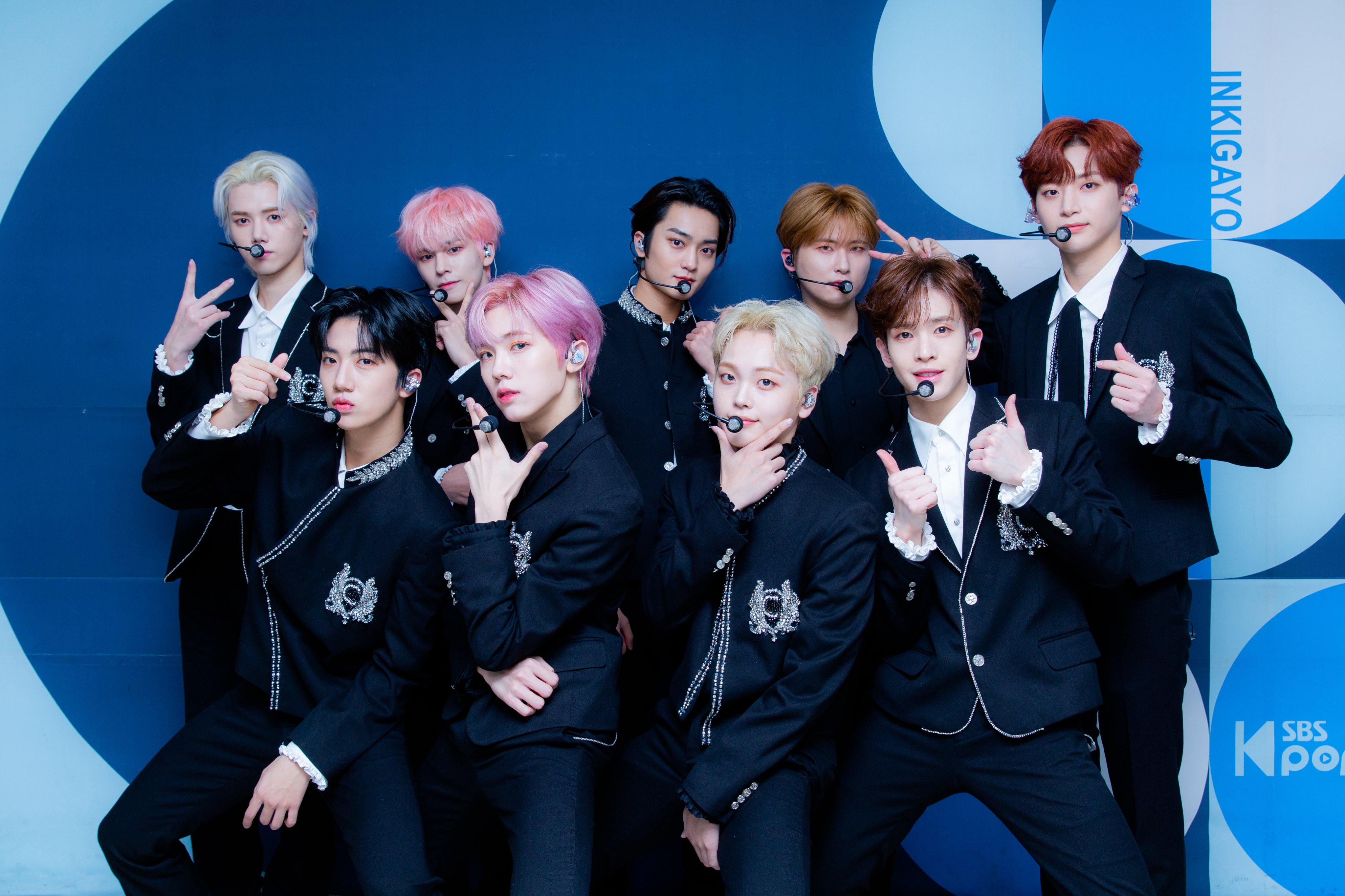 FO1O9liaMAQLxq_?format=jpg&name=4096x409