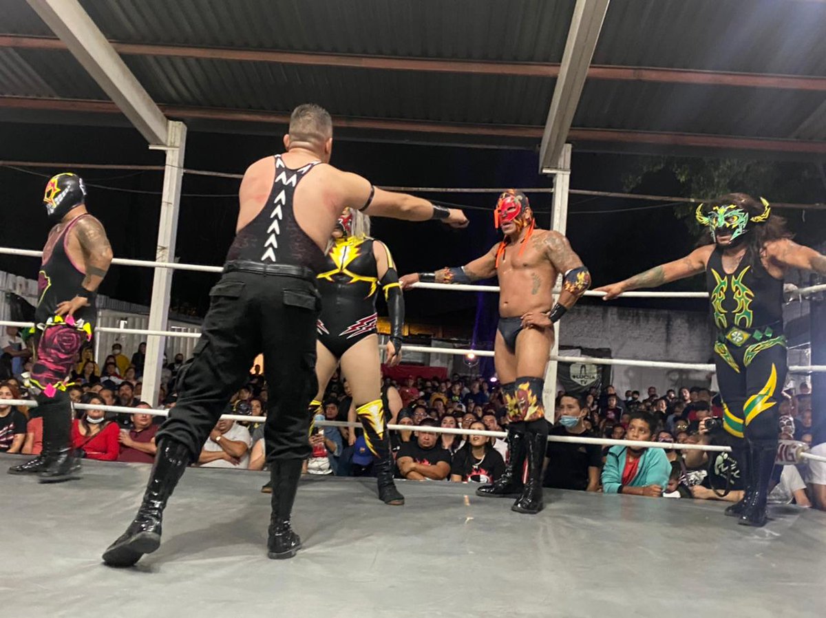mas_lucha's tweet image. #NGLL: Los Vipers (Psicosis, Chika Tormenta y Toxin) acompañados por el Jalapeño Asesino vencen a Ayako Hamada, Paymon, Makabre y a Sádico.