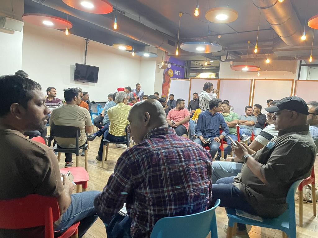 envee38's tweet photo. @yogendrabihola @MadhishParikh @kumarmanish9 @notbeingharsh @rakeshchaki @dharmeshbhatt93 @jatin10 @JaydipParikh @cyclewallah84 @nadeemjafri @namratawrites @_NandiniParikh @JayminSOfficial @ShrutiKushwah @NitinBhatt3004 બેજુબાં.......અંદરુની હિમ્મતે,
બોલકી..... બાહરી સાત્વનાએ,,
ઓહ જિંદગી, તને છલકાવી છે!!!
#AhmTwitterMeetUp
⚘"નિમિષ"⚘ https://t.co/tRP9k9qsXs