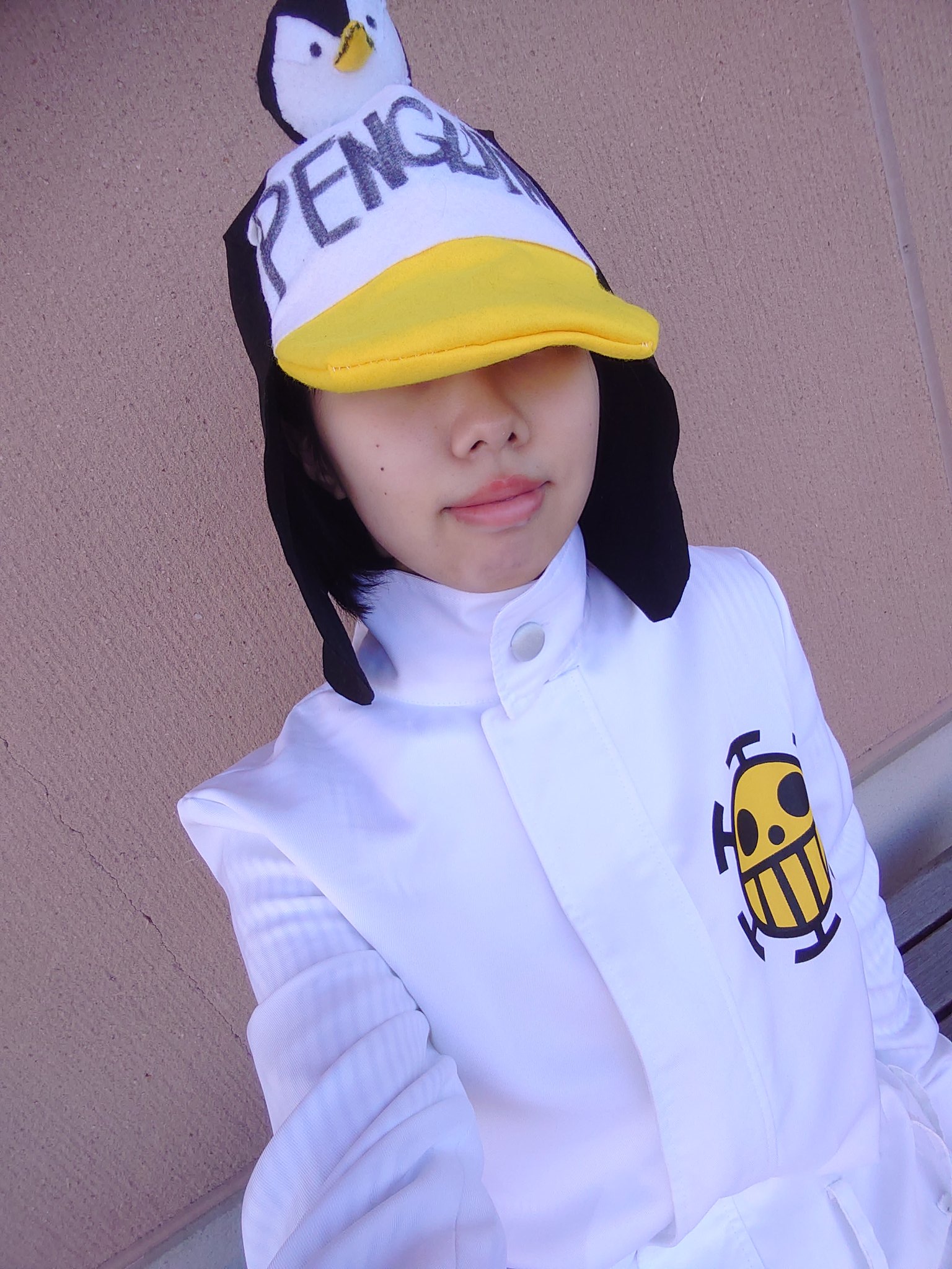 壱子 Rt Aousagi 0429 コスプレ2着目やってます イベント初出しのonepieceのペンギン やってます 帽子の上のペンギンは 磁石で取り外し可能な作りです T Co Lloow9sci0 Twitter