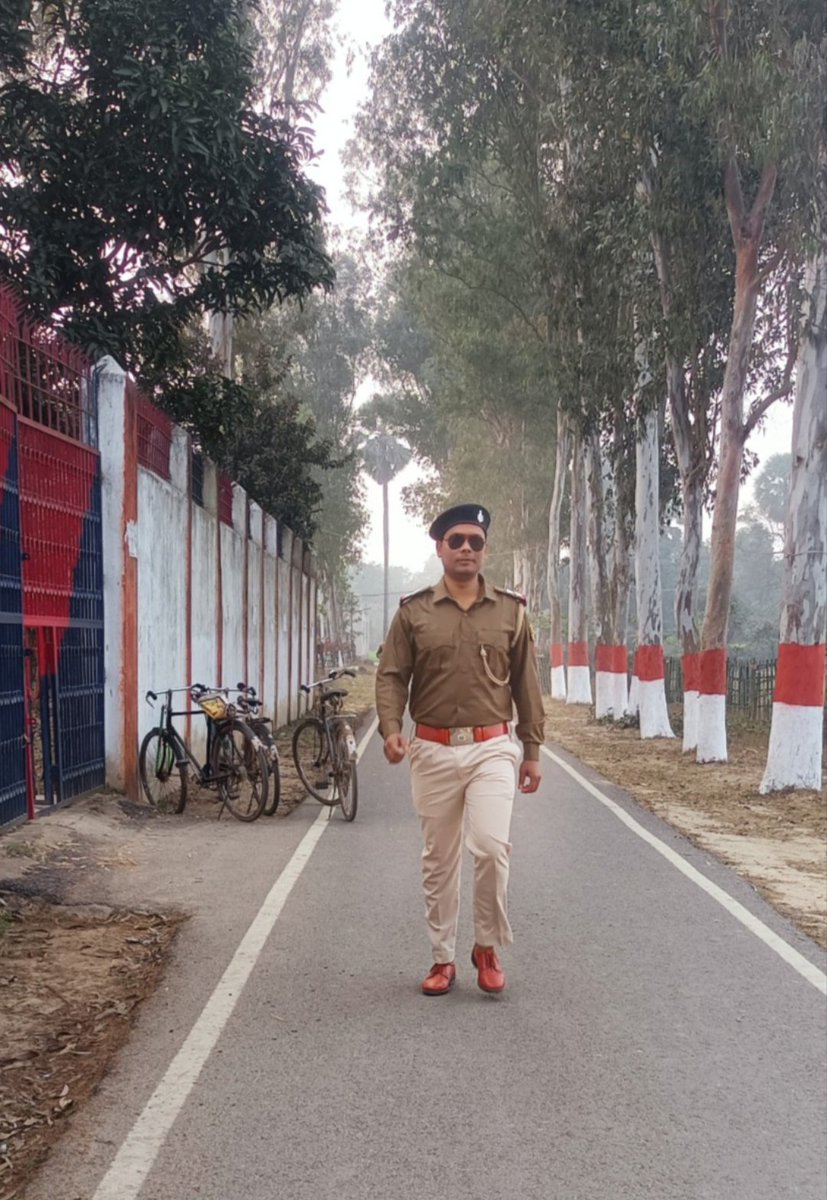 cop_amitkumar's tweet photo. With Great power comes great Responsibility 🚓🚓🌟🌟

#BiharSI #Daroga #Star #BIHARPOLICEACADEMY https://t.co/T7H9DRfz8M