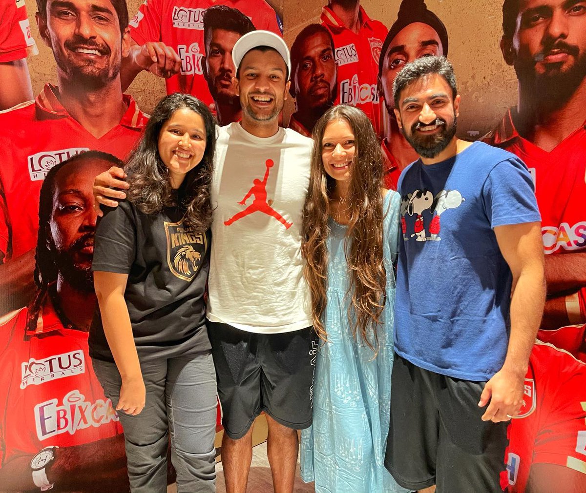 Wishing our Punjab Kings <a href="/BeingIshanCric/">Ishan Yadav Mahal</a>, behind the scenes and outside of love 😍 

Happy Birthday to Blast Lucky Charm on this day 🎁 
#SaddaPunjab will Roar like a hunting 🦁
 
See you all this tonight :) sharp at 7.30 PM

#PBKSvRCB 👊