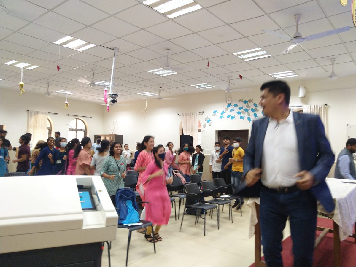 GCSanquelim's tweet photo. The Student Induction Programme Committee in association with JCI Sanquelim, Goa, organised a One Day workshop on 'Effective Public Speaking' on 25 March, 2022. 
The Resource Person for this incredible session was JCI Senator, Mr. Sachin Kurtikar. https://t.co/2aksmAAhja