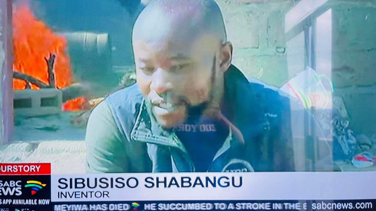 KingDon_za's tweet photo. Meet Sibusiso Shabangu the innovator who creates cheap diesel and petrol selling it at R10/L https://t.co/3ZEyvY3TfB