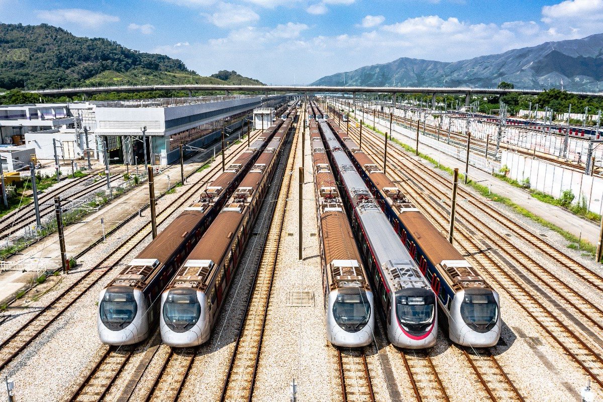 SaveATrain's tweet photo. Connecting more - https://t.co/NJeUtcOKHi #urbanrailpassenger #covid19 #passengerservice #rollingstock #rightpath #railoperators #efficiency #trains #safety https://t.co/b50uWzyTNf