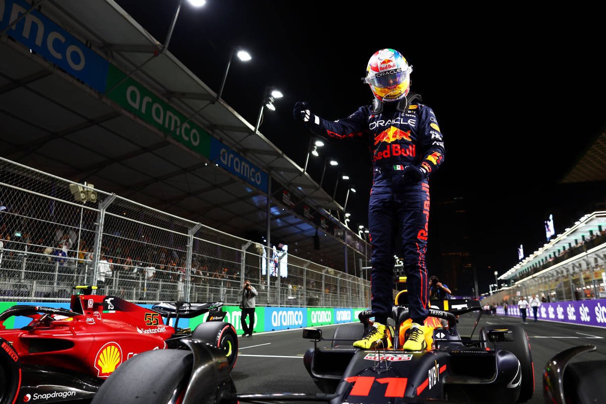 AutosyAutoparts's tweet photo. ¡Y que se diga! @SChecoPerez es el Piloto que le da su Primer POLE Position a @redbullracing en la Carrera #2 del Calendario. #SaudiArabianGP #FormulaUno https://t.co/G6Xe2AdItp