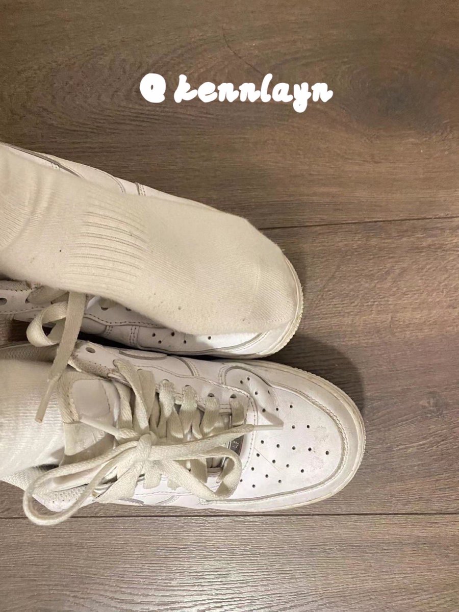 kennlayn's tweet photo. #恋足 #恋鞋 #恋袜 #原味 #原味棉袜 #原味丝袜 #扫楼 #打胶 #舔鞋 #舔袜 #闻鞋 #闻袜  把妹子这一双空军一起弄过来了，味道真的好，一开始还没有什么味道，当你呼吸次数多，把鞋子里弄热之后，那种淡淡的脚臭味就出来了，真的太爽了，之后发打胶图。 https://t.co/MbBUGEGuAq