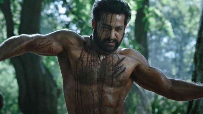 arjunva10403094's tweet photo. Who's acting was Best ? 

Can RRR Breaks BahuBali Box Office Records ?

Retweet - #JrNTR 

Like        - #RamCharan 

#RRR #RRRMovie #Rajamouli #RRRreview 

RT🔄                                                    Like❤️ https://t.co/t9M0Wx9Y5U