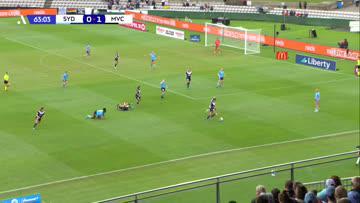 Catherine Zimmerman makes it TWO! 🔥 😮

She was on the spot to fire home the rebound and give @gomvfc a commanding lead! 

Catch all the action LIVE on @Channel10AU (BOLD) 📺

Follow live:  

#SYDvMVC #HereComeTheFinals