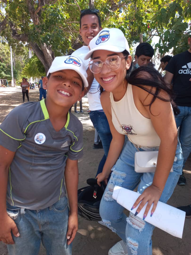 flux_army's tweet photo. @RunOnFlux @cypherpunkx @flux_army @FluxEspanol @FluxVenezuela @BettyK0 
@Fluxcasanay 
more of the event
Flux Army Foundation Sponsored a Rap and SK8 competition in Cumana Venezuela today!!!!!
! POUW!!!

WHAT DOES YOUR NODE DO!
Mine are used for real world POUW!!! https://t.co/A5uzZuVwz3