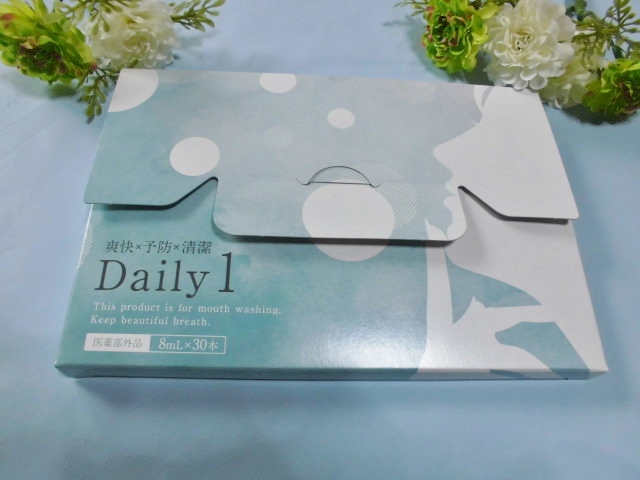 ts398178's tweet photo. 株式会社フロムココロ様より発売されている「Daily1」をお試しさせて頂きました!個包装で持ち運びがしやすく、爽やかな味のマウスウォッシュです。
植物素材の成分が配合されていて、口に含んですすいだ後に取れた汚れが目に見えて分かるところにも良さを感じました!
#Daily1 https://t.co/7Wzs5KlQbI