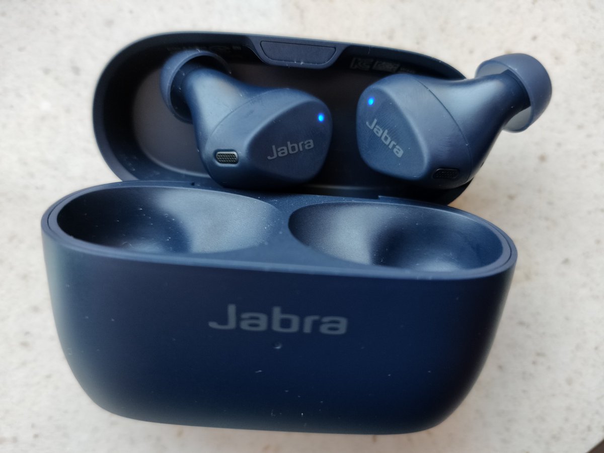 TECHNOSenior1's tweet photo. Jabra #Elite4Active – wszyscy zdajemy sobie sprawę z tego, jak ważne jest dbanie o formę, ale musimy to robić we własnym tempie. Testowany zestaw z pewnością ułatwi realizację noworocznych sportowych postanowień. Zapraszam do recenzji
@We_are_Jabra
#test
https://t.co/JAup8XqvT6 https://t.co/bTOan6nmhc