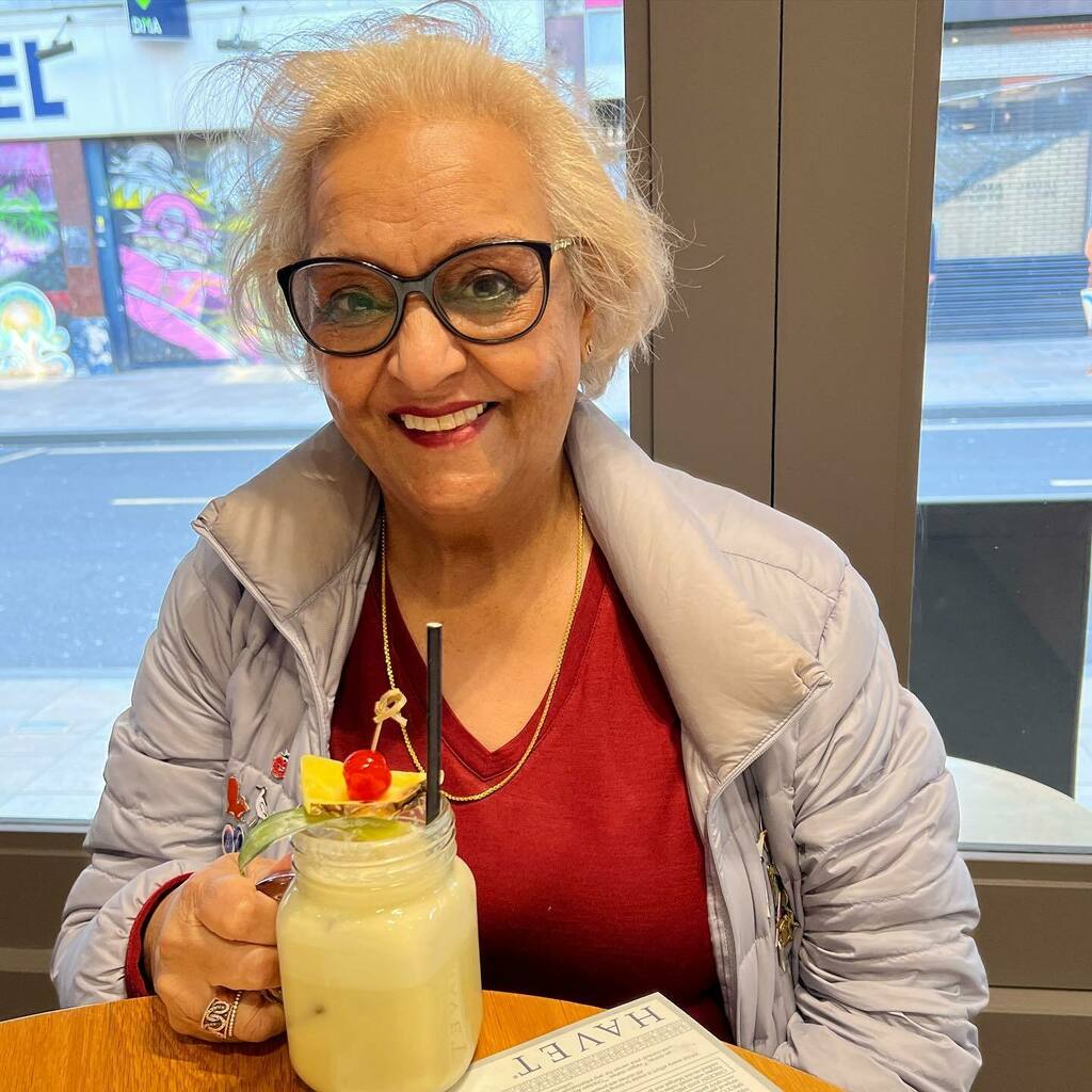 Happy Mother’s Day for you lovely mums.  I want to do a big shoutout to mum.

From simple blood tests in the summer last year and then several other investigations later including endoscopy and scans, mum was diagnosed with ampulla cancer in October. 

I… instagr.am/p/CbmOfEVsWct/