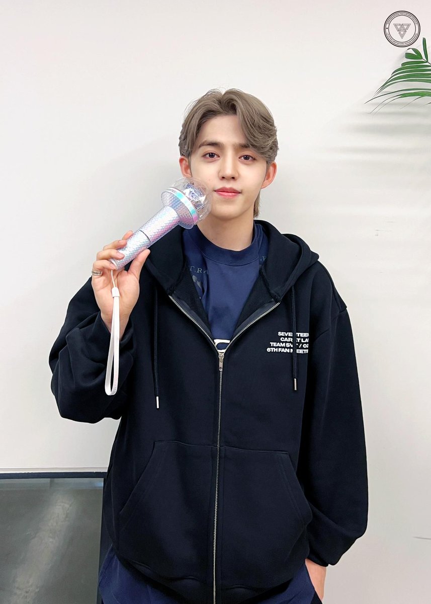 SVT_FancafeKR's tweet photo. [17contact] 2022 SVT 6TH FAN MEETING <SEVENTEEN in CARAT LAND> 'CARAT ZONE' - DAY 3

#SVTinCARATLAND  #세븐틴 #SCOUPS #에스쿱스 #JEONGHAN #정한 #JOSHUA #조슈아 https://t.co/vIcWHjFJhU
