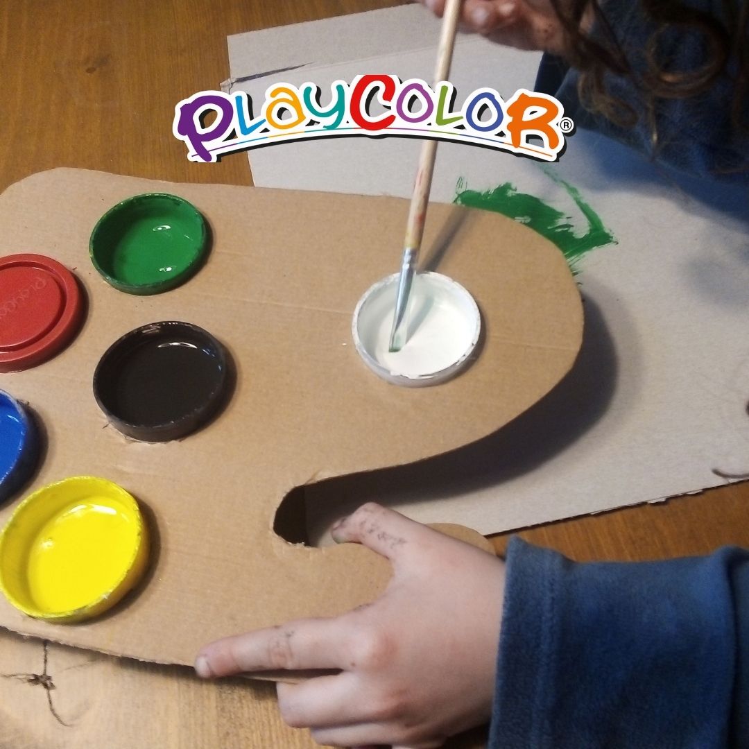 PlaycolorDunsa's tweet photo. ¡Qué divertido jugar a ser de pintores! 🎨 ❤️

#ConPlaycolor #PlaycolorLiqüid #Pintura #TemperaEscolar #CreativeKids #MomentosCreativos #ManualiadesFáciles https://t.co/BP4gApARu4