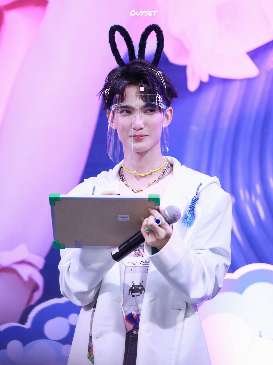 ouyset's tweet photo. 🥰
@firstfh5 
#TheMallSummerxJaFirst 
#First_Chalongrat 
#FirstLoveIsU https://t.co/Sec7oQ7h0M