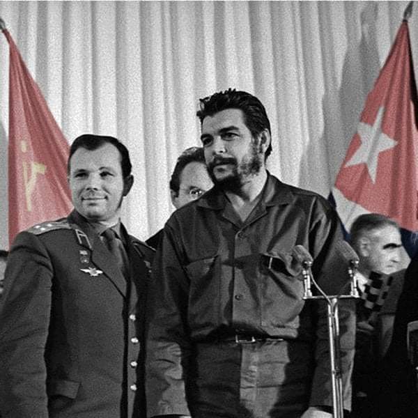 Emperyalizm adını silmeye çalışsa da Yuri Gagarin dünya emekçi halkları tarihinde bir onurdur, silinemez.

Aramızdan ayrılışının 54. yıldönümünde Gagarin'i saygıyla ve özlemle anıyoruz.
#YuriGagarin