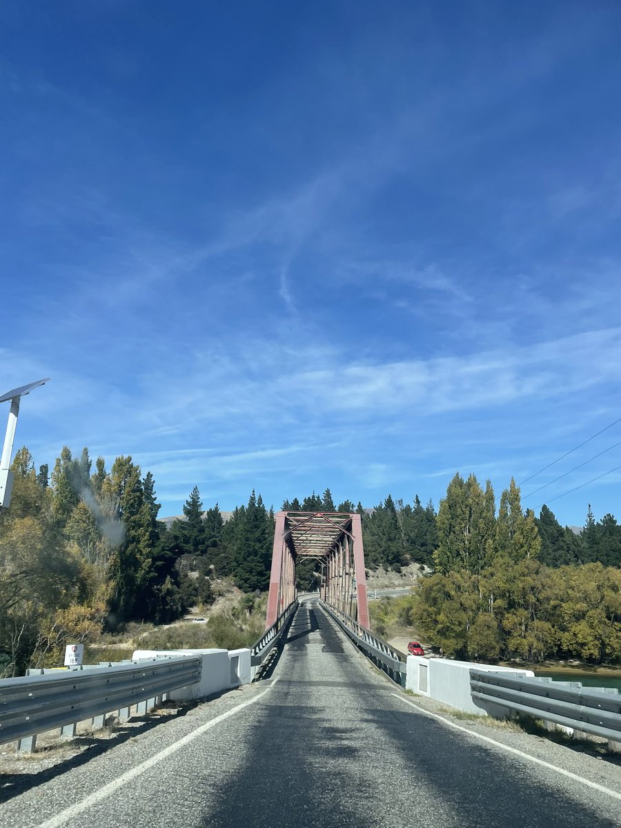 MariaBoixxarr's tweet photo. Cruzando puentes #Luggate #NZ https://t.co/AoBwxbMRcm