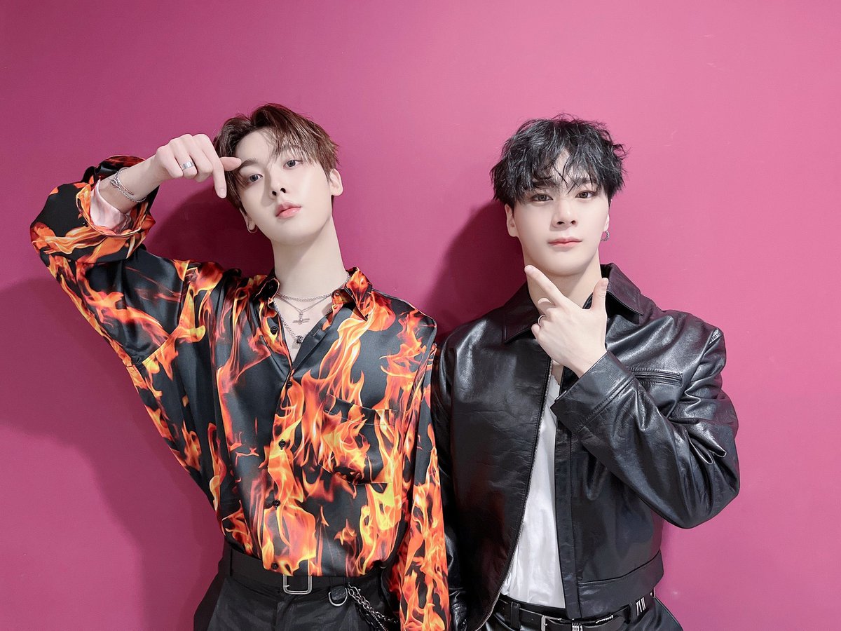 astrohaha0223's tweet photo. 열심히 활동해줘서 고마워 💜💜
로하 구원해줘서 고마워 정말루 ❤️‍🔥❤️‍🔥
앞으로도 너희가 하는 일 항상 응원해 💓
우리 또 얼른 만나자 🙈😘
#WHO광작렬_문빈산하_구원끝 https://t.co/0Bh7VOF15u