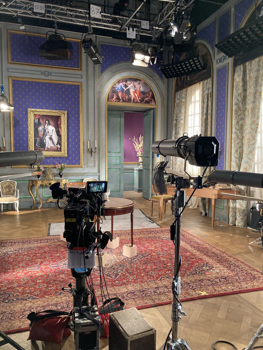 #W9 samedi en Prime Time audience (encore) en hausse pour <a href="/LaPetiteHDF/">La Petite HDF</a>, record absolu battu !!! ⚔️⚔️⚔️
⚜️600k tvspectateurs 
⚜️7% PdM commerciale 
CC <a href="/marieloisel/">Marie Loisel</a> <a href="/yasmine_roumane/">Yasmine</a> <a href="/OlivierRodot/">Olivier Rodot</a> <a href="/davidsallesoff/">Brousse Lit</a>