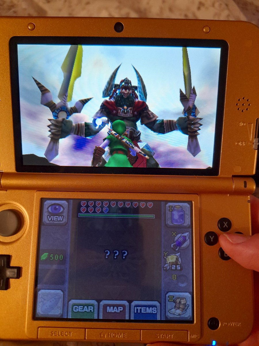 CaptainN1981's tweet image. Life (and other games) got in the way a bit, so it took a while to reach Ganon. 
But it's finally go-time! Will Link defeat Ganon and save Hyrule? Or will the evil Prince of Darkness best our Hero of Time?
#Zelda #OoT #Nintendo #3DS