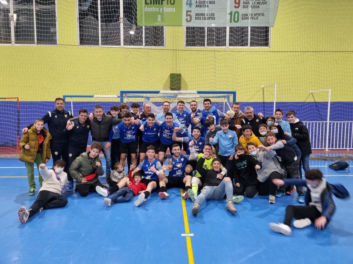 FutsalIbi's tweet photo. TERCERA DIVISIÓN
Partidazo de nuestro @totcable Futsal Ibi que venció por 7-1 a un @cfshoradada que venía a ibi a jugar la primera "final" de la temporada. Gracias afición, sin vosotros no habría sido posible!!
#123familia
#tueresfutsal
#futsalibi https://t.co/bX06z7dagg