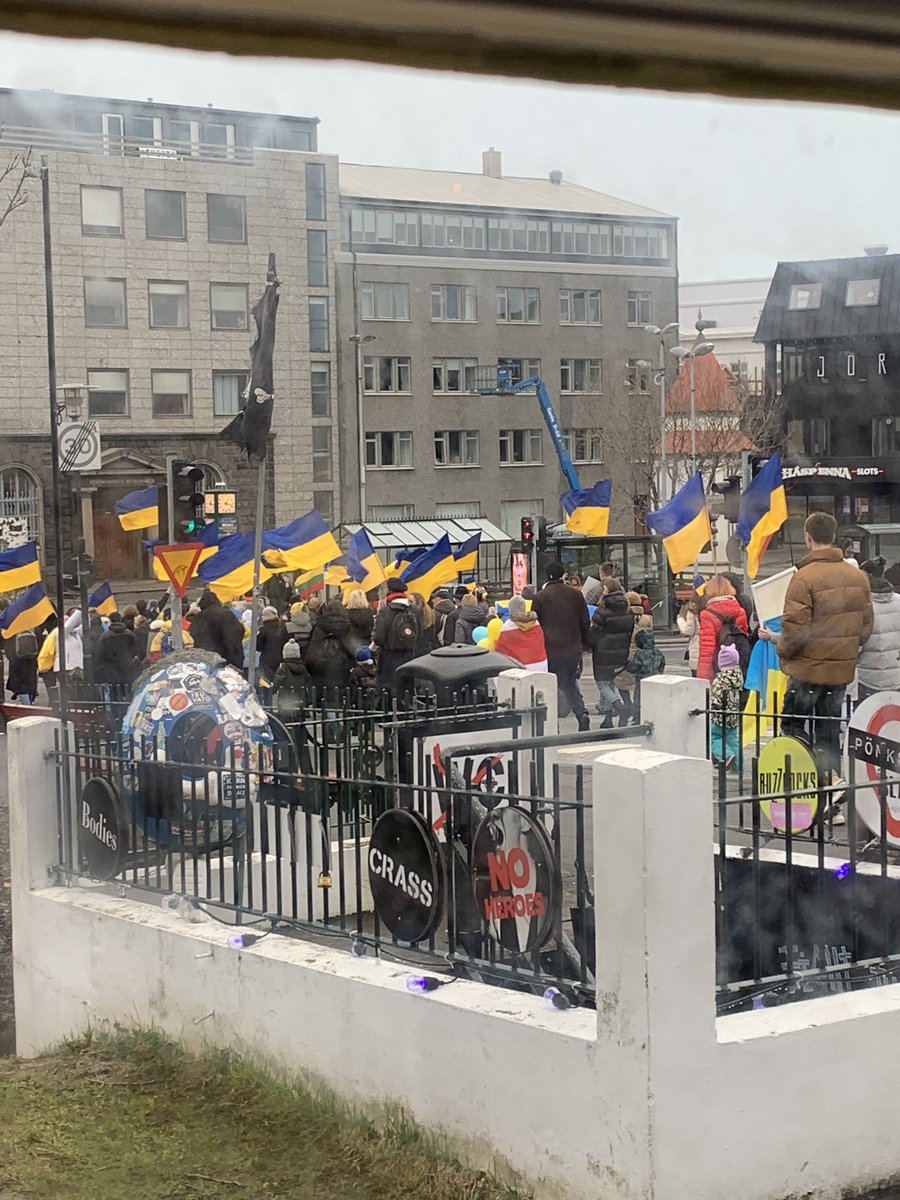 Iceland standing with Ukraine 🇺🇦