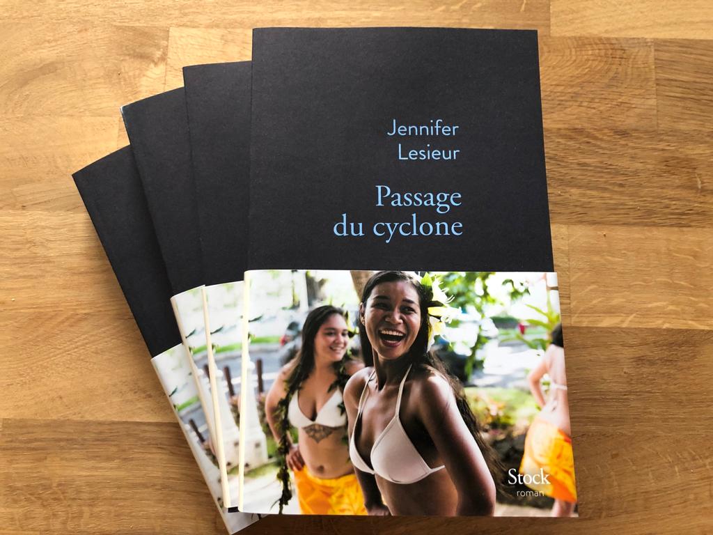 Jérôme Marcantetti (@jerometti) on Twitter photo Le premier roman de Jennifer. Mais pas la première expression de sa touchante sensibilité.
À lire ! Le premier roman de Jennifer. Mais pas la première expression de sa touchante sensibilité.
À lire !