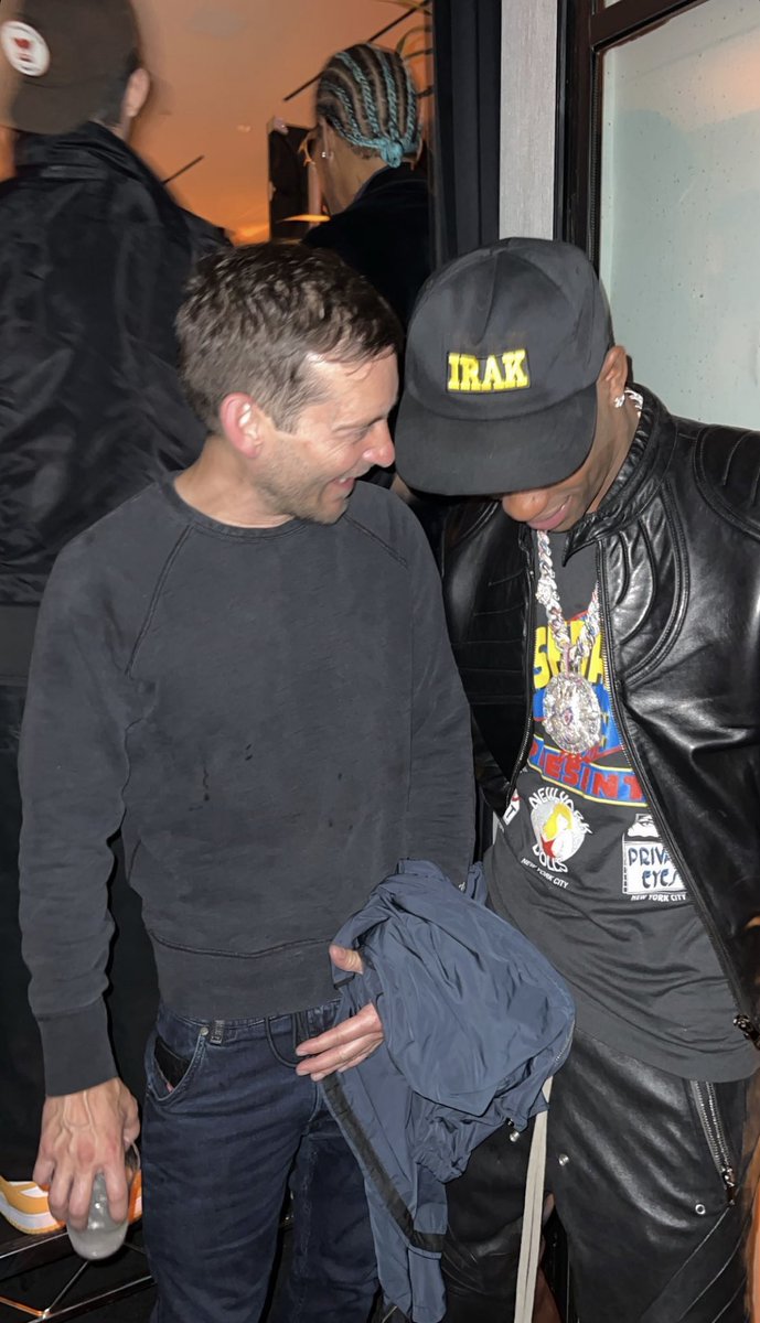 RodeoTheAlbum's tweet photo. Tobey Maguire and Travis Scott last night at the #Oscars pre-party https://t.co/yKhFPm8R34