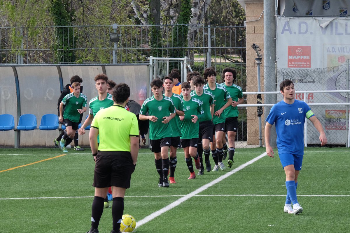 ogermano's tweet photo. Hoy se ha hecho justicia a los méritos. Pelea con rival directo y +3 sacando amor propio y lucha hasta el desfallecimiento. Hoy se han ganado el jornal!! 💪🏻💪🏻💪🏻

Villarosa 1-3 Juv B Periso

@perisocfoficial 
#VamosPeriso 🖤💚 https://t.co/TUpdXDiMBz