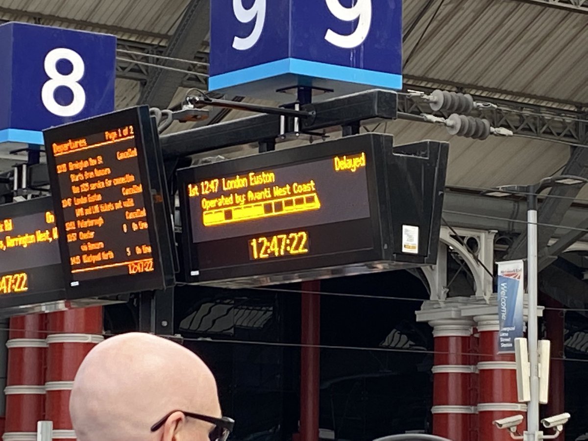 IndTravHelp's tweet photo. @AvantiWestCoast Once again, delays &amp; cancellations have messed up my plans. At almost £100 for a rtn ticket &amp; the frequency of this happening from Liv to Ldn, it’s ridiculous! @grantshapps, you urgently need to review the shocking public transport services in the UK! https://t.co/mDuSUjLBbK