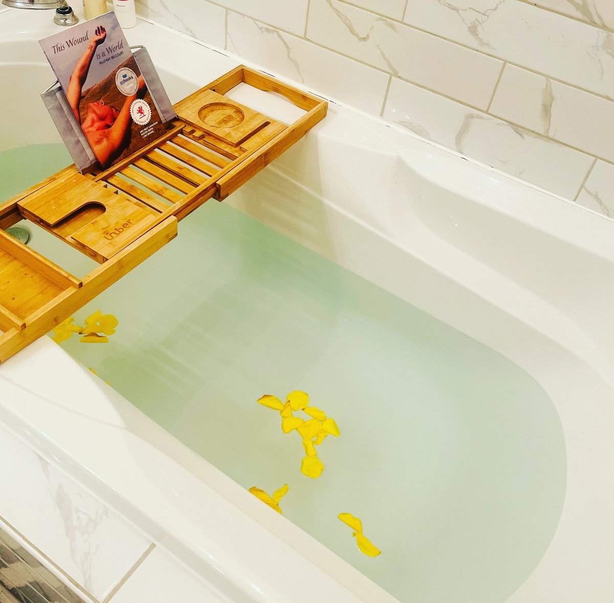skywaywriter's tweet photo. Easy like Sunday morning… powerful and brilliant poetry and a rose petal bath? Yes, please! 🍓❤️ #sundayvibes #SundayMorning #poetry #poetrylovers #IndigenousWriting https://t.co/OZDOHxv4Ga