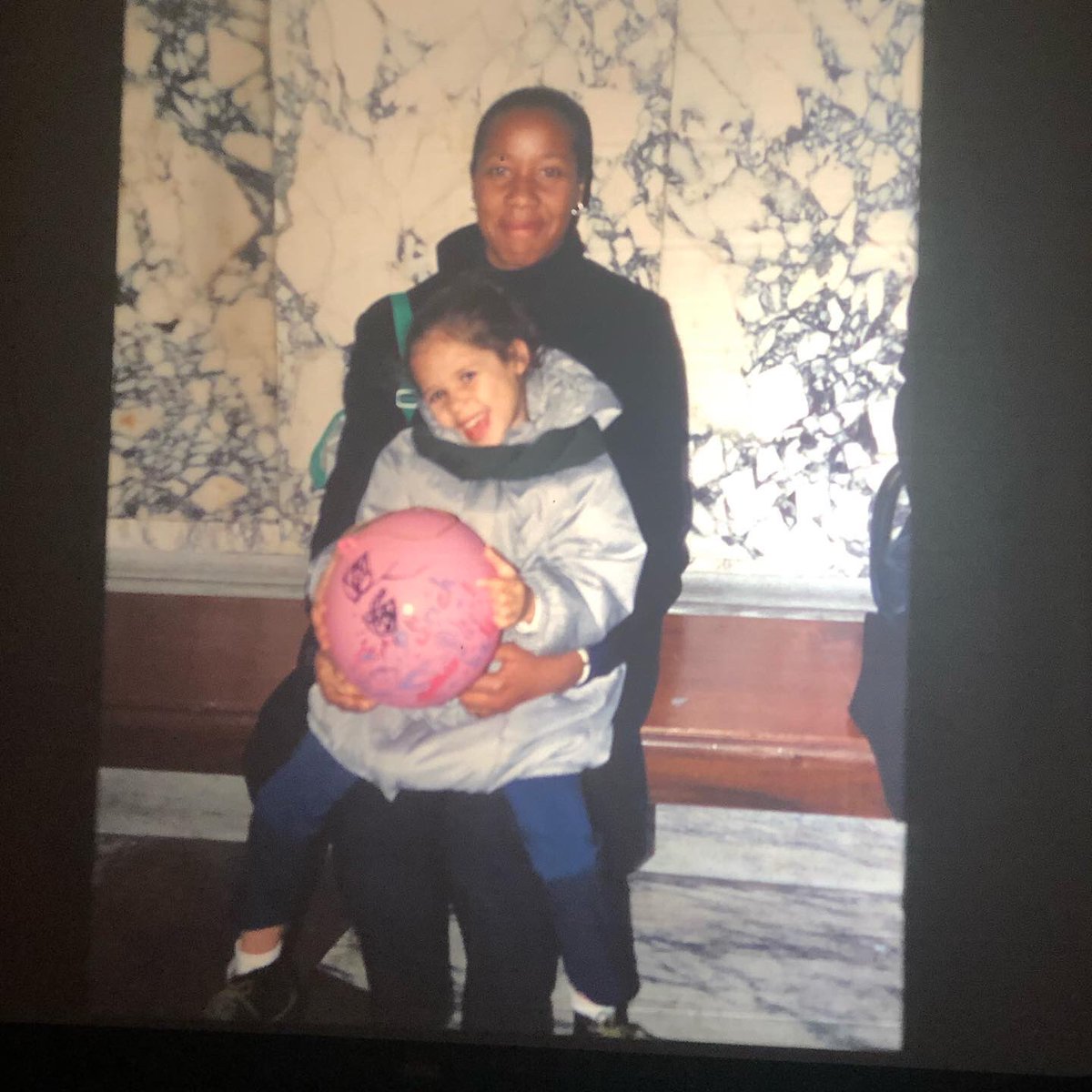 Happy mother’s day to all gorgeous mom’s out there!! 💛🌸