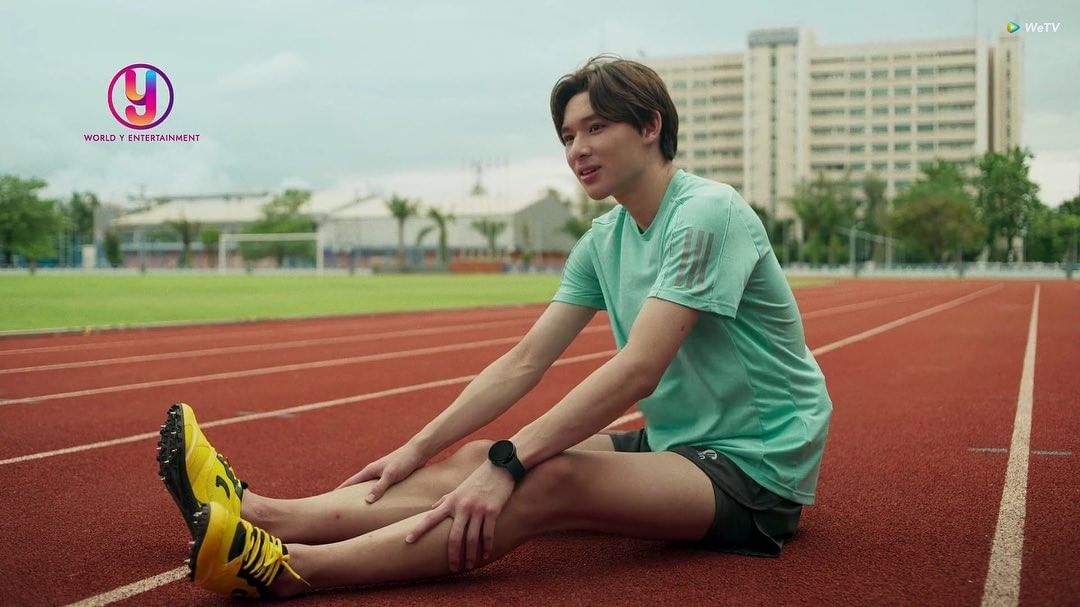 tingle_night's tweet photo. ซีรีย์จบไปแล้ว แต่พี่มีเรื่องหนึ่งที่อยากจะบอกน้องปอร์เช่ น้องเล่นเป็นวีได้สมบูรณ์แบบมาก ไม่มีที่ติเลยสักนิดเดียว พี่ดูแล้วพี่มีความรู้สึกร่วมไปกับตัวละคร วีเศร้าพี่ก็เศร้า วีเจ็บพี่ก็เจ็บ ขอบคุณน้องปอร์เช่ที่มารับบทวีนะ ดีใจที่เราได้เจอกัน ❤️ @tanathorncc #YoureMySkyFinalEP https://t.co/AYnaHXsdwv