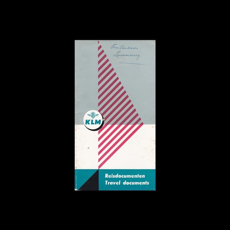 DesignReviewed's tweet photo. KLM Ticket and Baggage-check and travel wallet 1958
Designer/s: Otto Treumann
Year: 1958
Client: KLM
Size: 205 x 82 cm
Year is based on stamped ticket and not year of the first design
#klm #ottotreumann #dutchdesign #ticketdesign https://t.co/D0O3LDLwnK
