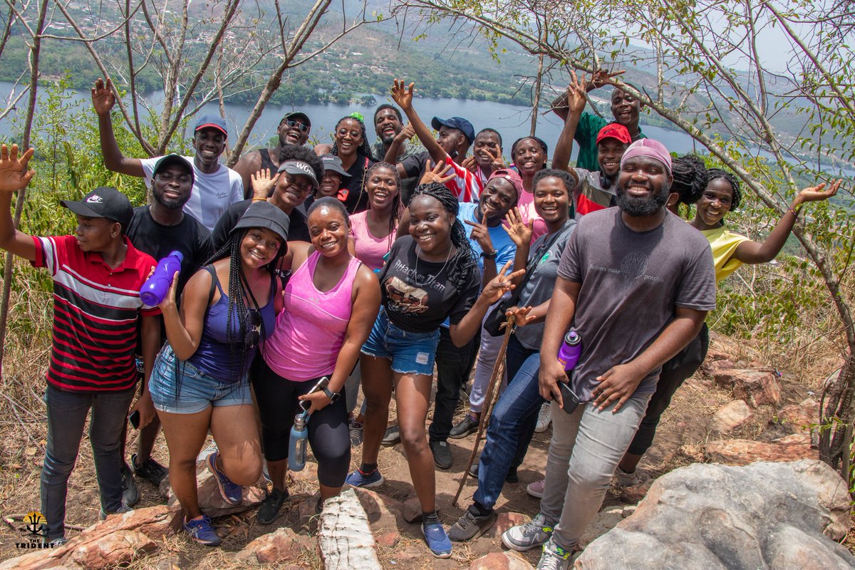 BraveHeartsExp's tweet photo. Leaders of @FordFoundation Community Projects, Student Government leaders including Executive and Committee Members of the @Ashesi Students Council and Masters in Mechatronics, Class of 2024 students joined us for a day of Leadership &amp; Team building adventures on @theTridentGH https://t.co/RouAjlknYc