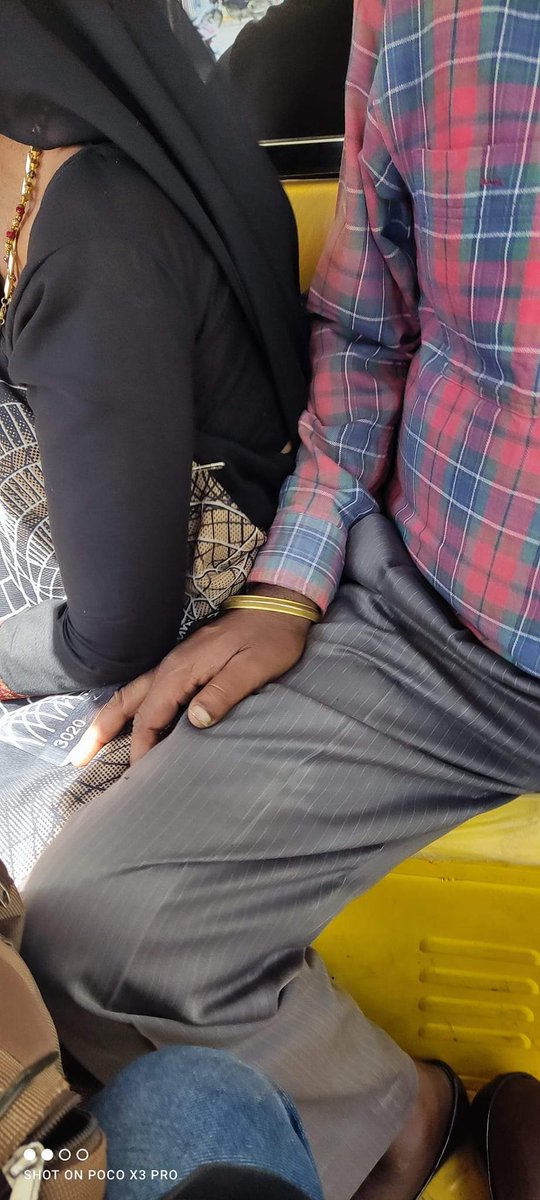 Gabbar0099's tweet photo. Today morning I happened to share a Rikshaw ride from Quarsi to Dhoodpur with this really aged couple. The man sat on my left and his wife sat opposite to us. We waited for a few more minutes, another man prolly in his late 40's climbed in... 1/6 https://t.co/e4WAmXRQ6t