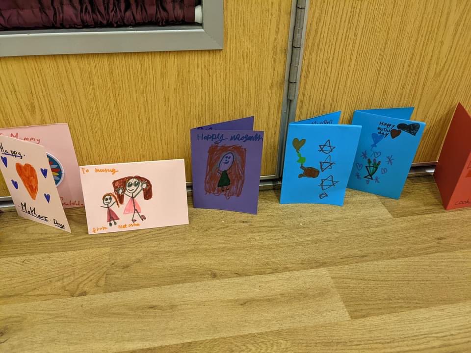 1stCressing's tweet photo. Happy Mothers Day! All our girls have worked hard on gifts and cards! #GirlGuiding https://t.co/xEDXsrgew9