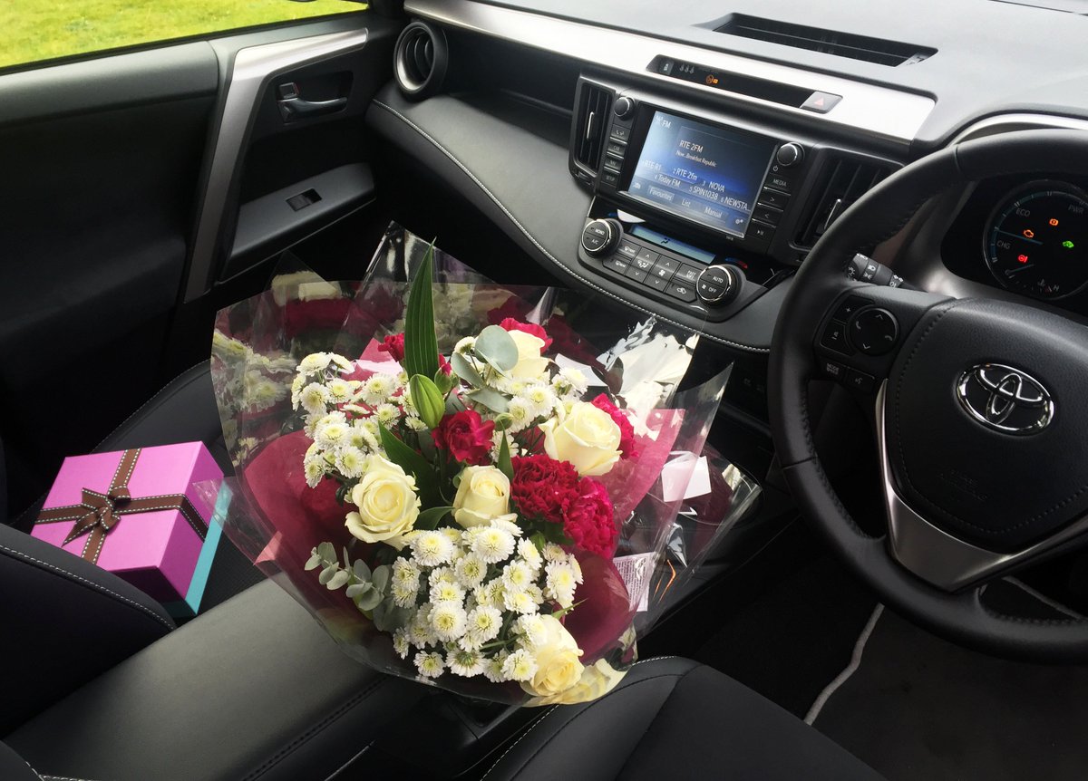 ToyotaSilsden's tweet photo. To those of you who have left it last minute to treat your Mum, Toyota Touch 2 can direct you to the nearest place for flowers 🙊

Failing that, why not reserve her a car online 👇 https://t.co/FMSJ075v1d

Happy Mother's Day to all the Mums, we hope you have a lovely day! 💗💐 https://t.co/3q5bT3gdcc
