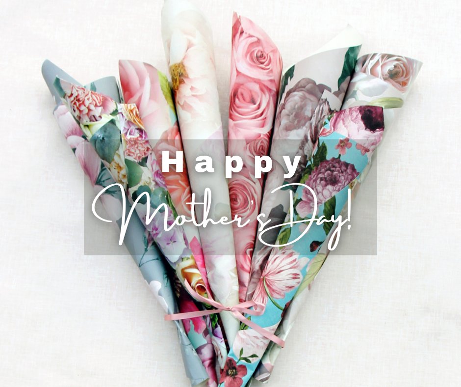 Arthouse_UK's tweet photo. To the women who make all the decorating decisions... be it mums, dog mums, stepmums, not mums yet, should be mums and those without mums. 

Happy Mother's Day,

#womenrule #femalediy #femaledecorators #arthousewallpaper https://t.co/QPN1upSUVQ