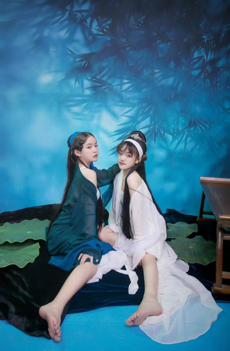 A042300's tweet photo. 推友投稿：芦佳慧 18岁

#反差婊 #母狗 #淫妻 #绿帽 #露出 #骚逼 #合成 #颜射 #脱衣 #意淫 #射屏 #换脸 #丝袜 #做图 #绿帽 #绿奴 #SM #人妻 #羞辱 #3P #定制 #出卖 #ntr #网红 #福利 #裸足 #身边人 #射鞋 https://t.co/E3BvjVTCS4