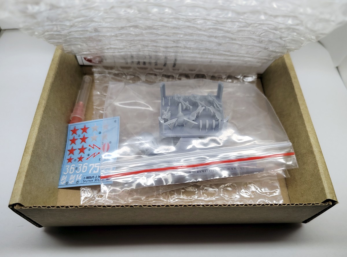 Sputnik3Dlabs's tweet photo. 1/144 I-180 box content https://t.co/k1YYBxNg0a