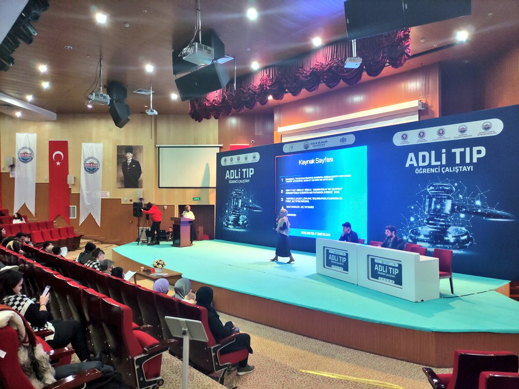 sbuedutr_sks's tweet photo. Genç Mekteb-i Tıbbiyeliler Kulübümüzün Gülhane Külliyemizde gerçekleştirdiği Adli Tıp Öğrenci Çalıştayı'nda ikinci gün öğrenci sunumlarıyla başladı...

#SağlıkBilimleriÜniversitesi 

Adli Tıp Çalıştayınımızı YouTube canlı yayını ile takip edebilirsiniz.

https://t.co/OYNUT1MBI3 https://t.co/mSxCVdFGlG